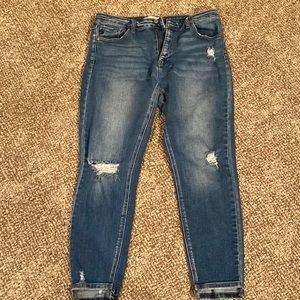 Kancan distressed jeans.